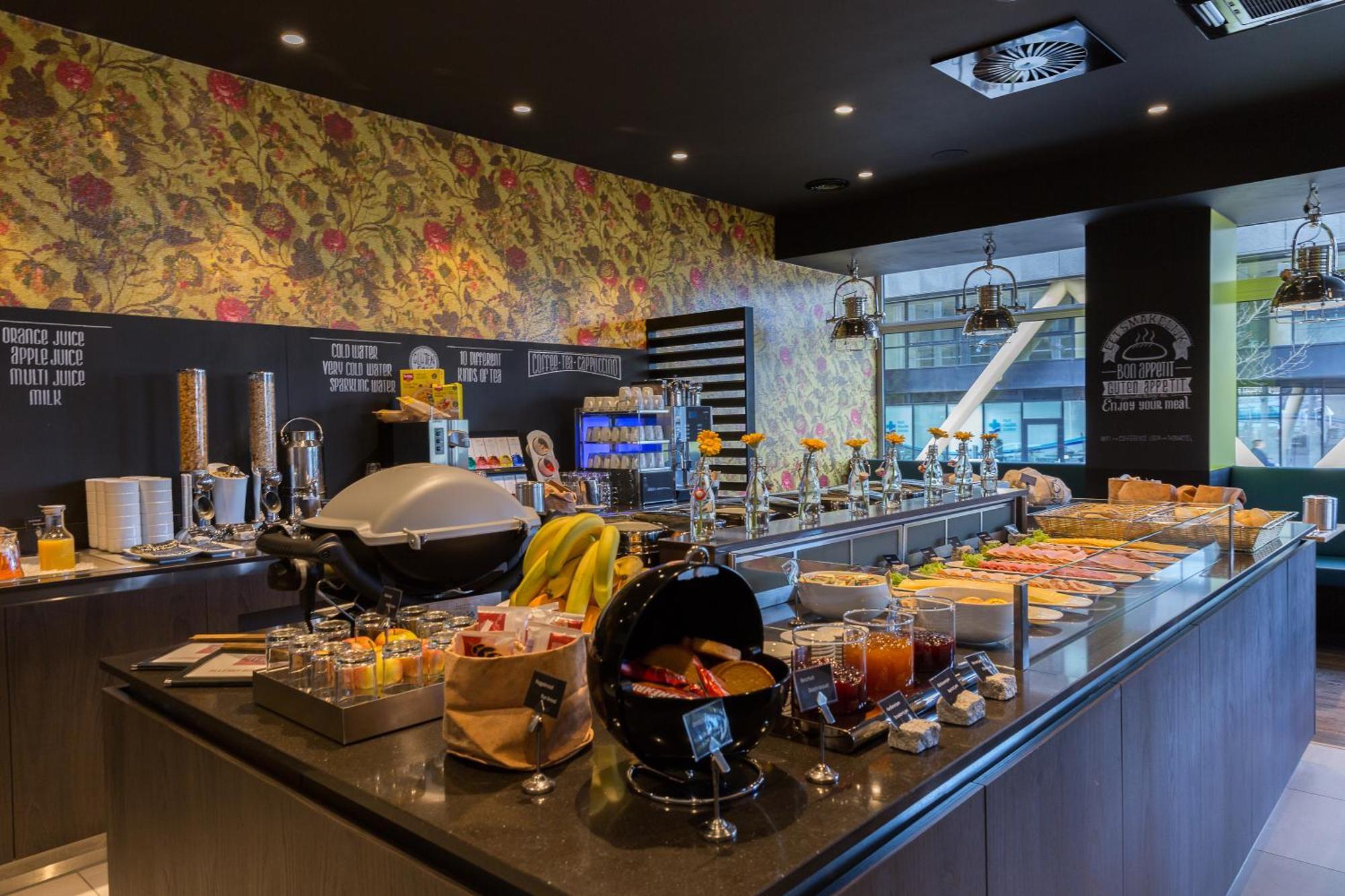 Thon Hotel Rotterdam City Centre Экстерьер фото