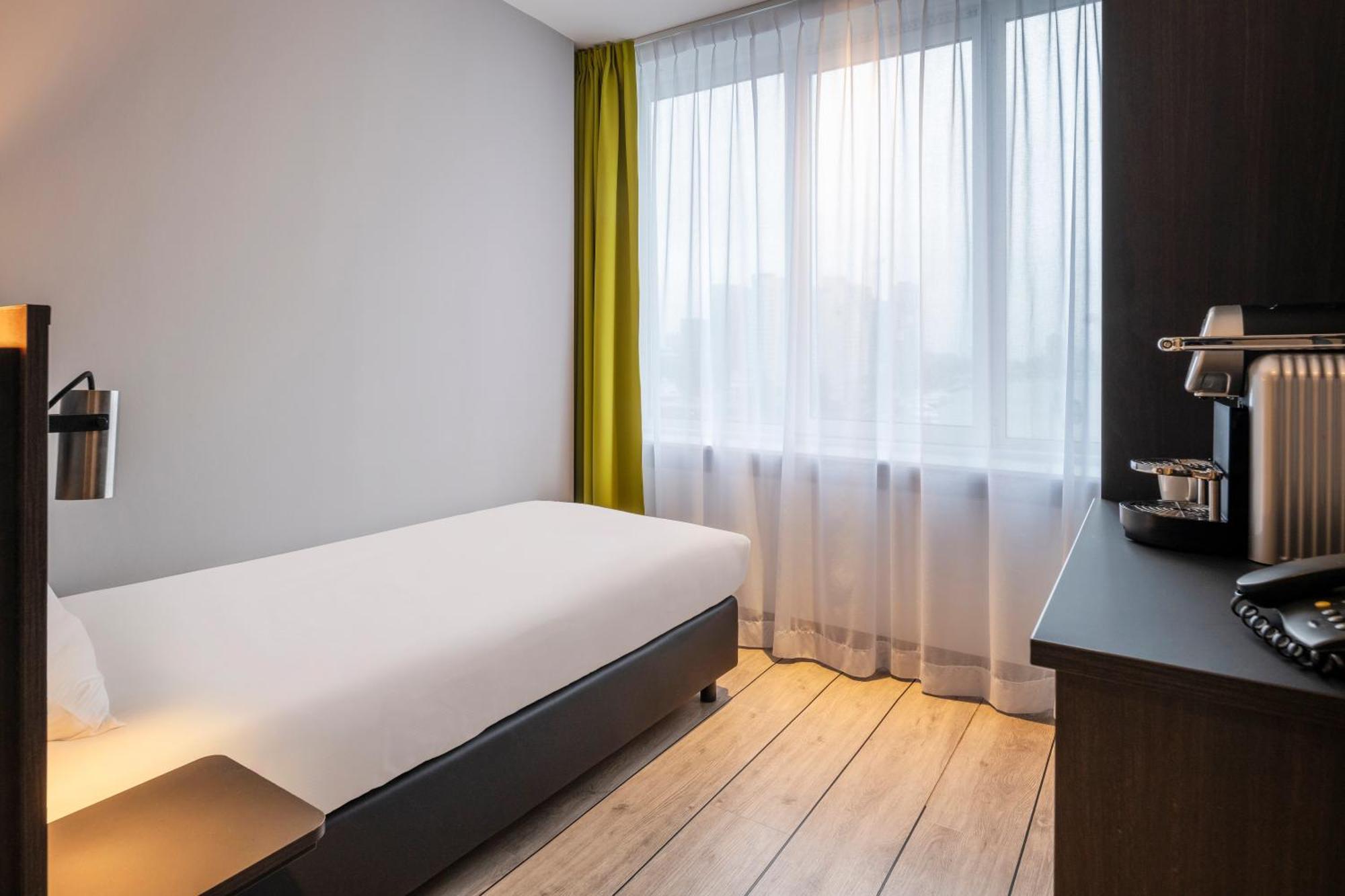Thon Hotel Rotterdam City Centre Экстерьер фото